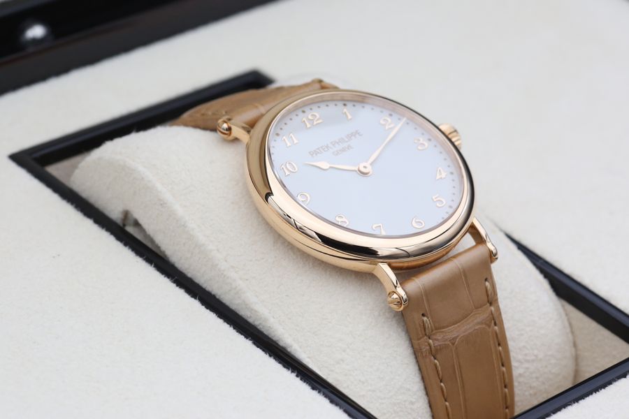 Patek Philippe Calatrava 7200R-001